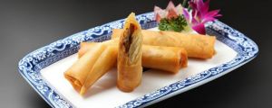 Menyambut Imlek dengan Makan Lumpia