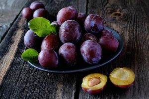 Manfaat Buah Plum, Dapat Meningkatkan Kekebalan &hellip;