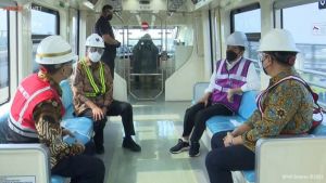 Presiden Jokowi Meninjau Pembangunan Light Rail &hellip;