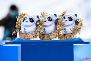 Boneka Bingdundun Laku Keras di Olimpiade Beijing