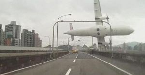 SEJARAH: Tahun 2015 Pesawat Transasia Jatuh Ke Sungai