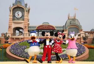 Pengendalian Pandemi, Shanghai
Disneyland Ditutup &hellip;