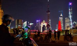 Euforia Warga Shanghai Saat Stop Lockdown