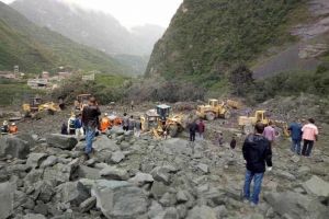 SEJARAH: 2017 Gunung Runtuh di Sichuan