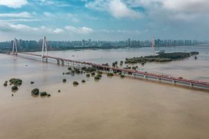 Tiongkok: Hujan Badai di Sungai Yangtze Tidak &hellip;
