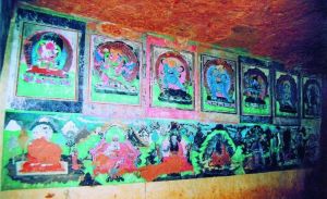 Tujuh Gua Mural Di Alzhai Grottoes Dipugar