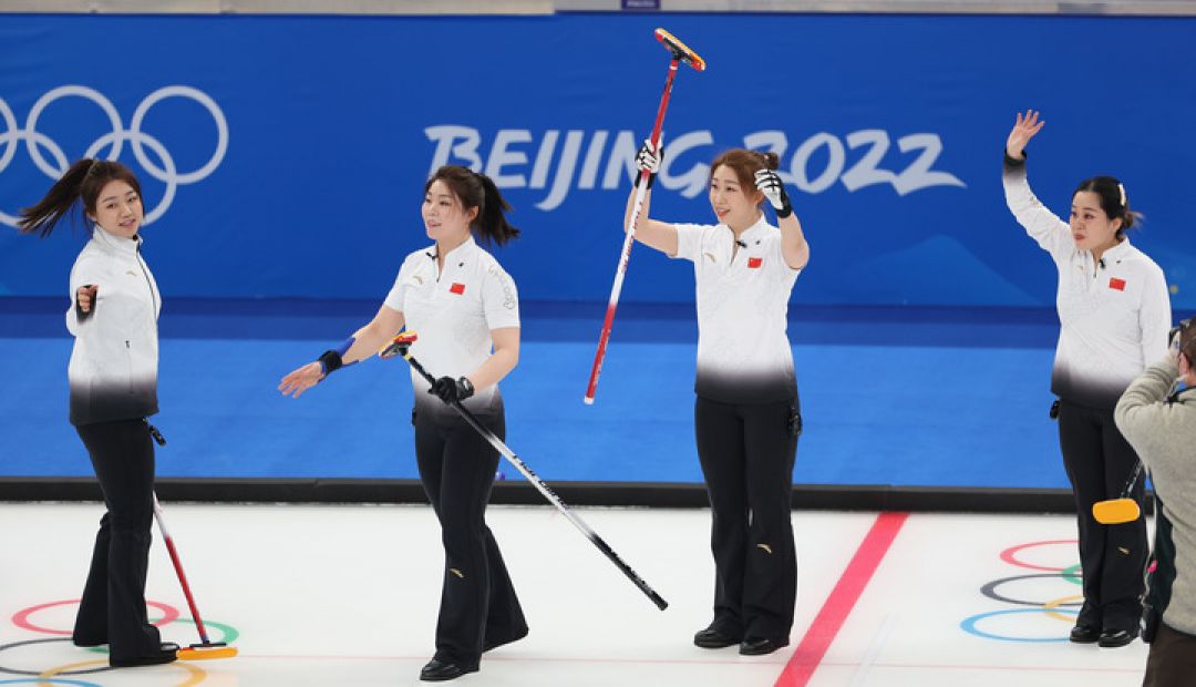 China Kejutkan Juara Bertahan Swedia Dalam Curling Beregu Putri di Olimpiade Beijing 2022-Image-1