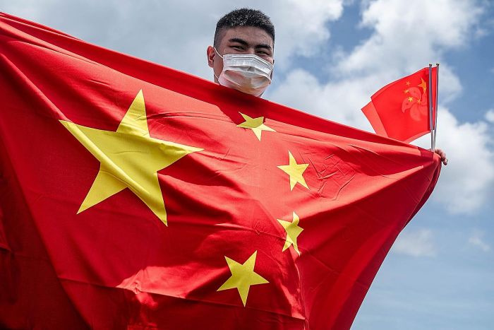 Tiongkok Larang Pengibaran Bendera Nasional Secara Terbalik-Image-1