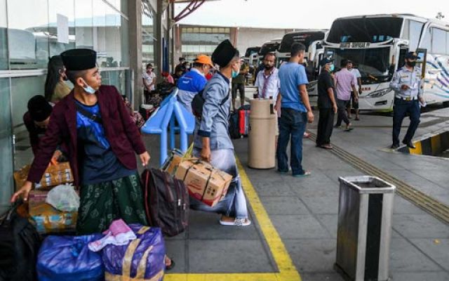 Survei: 89% Masyarakat Indonesia Tidak akan Mudik Jika Dilarang Pemerintah-Image-1