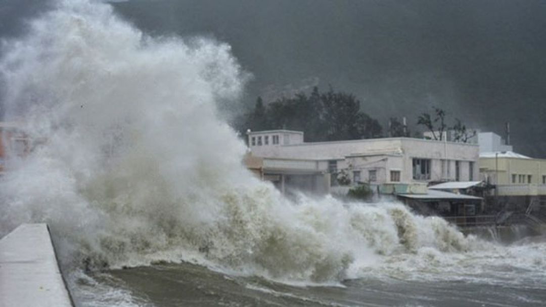 Maluku Tengah Dihantam Gempa dan Tsunami-Image-1