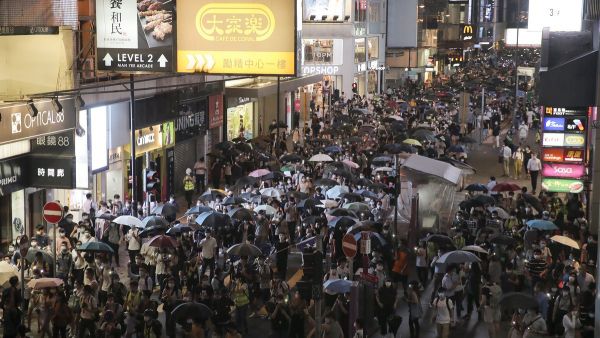Polisi Hong Kong Tangkap 53 Demonstran Saat Protes Pro-Demokrasi Terbaru-Image-3