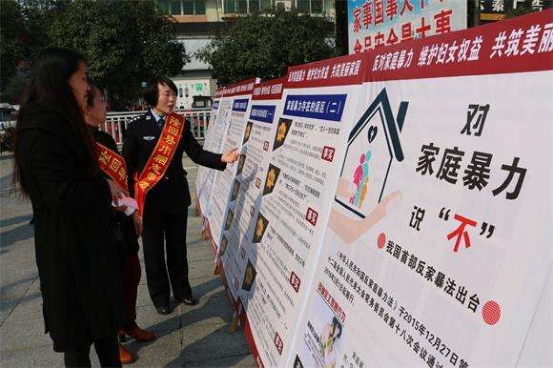 SEJARAH: 2016 UU Anti Kekerasan
dalam Rumah Tangga Pertama di China Mulai Berlaku-Image-1
