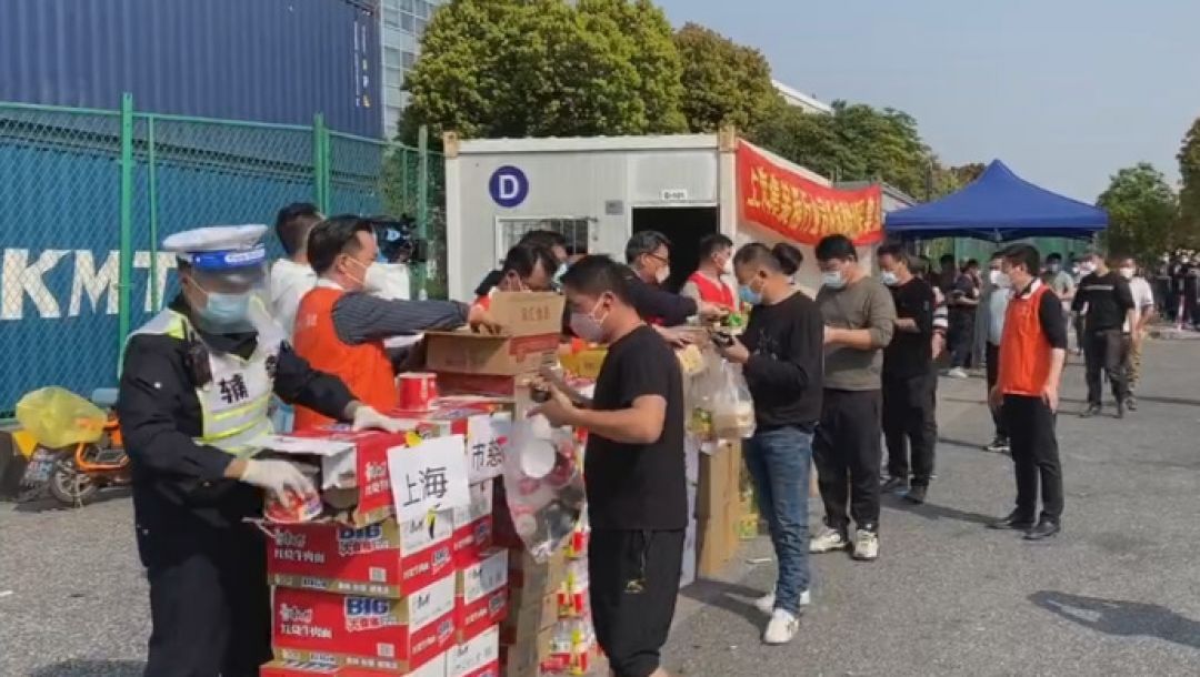 Bantuan 19.000 Ton Makanan Didrop ke Shanghai-Image-1