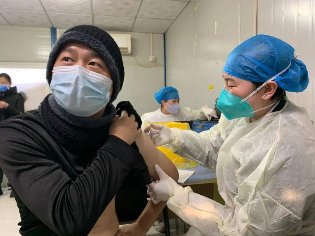 Beijing Keluarkan Pedoman Baru Bagi Petugas Vaksinasi-Image-1