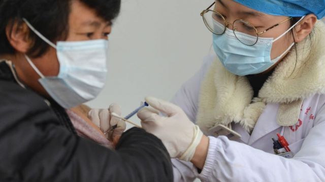 Lebih dari 300 Juta Dosis Vaksin Telah Disuntikan China ke Warganya-Image-1