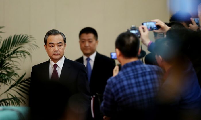 Wang Yi Serukan Penguatan Keamanan dan Pembangunan Tibet-Image-1