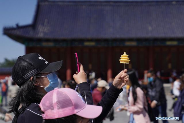 Liburan May Day di China Ada 230 Juta Perjalanan Turis Domestik-Image-1