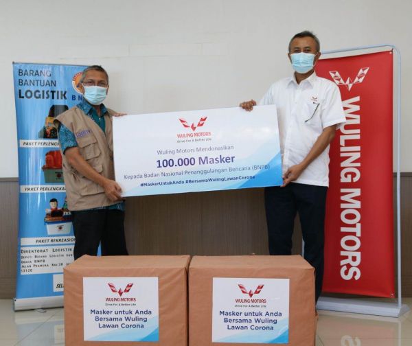 Berkontribusi untuk Indonesia, Wuling Serahkan Sumbangan Batch Pertama 100.000 Masker-Image-1