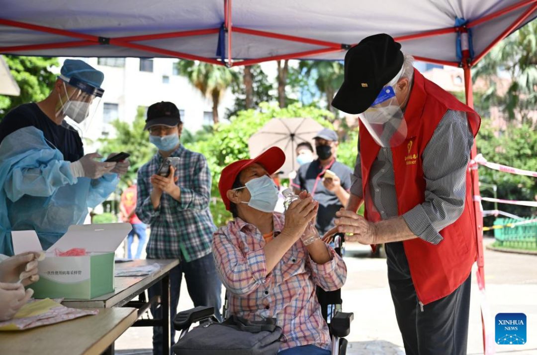 Salut... Relawan Asing Bantu China Perangi Epidemi Corona-Image-1