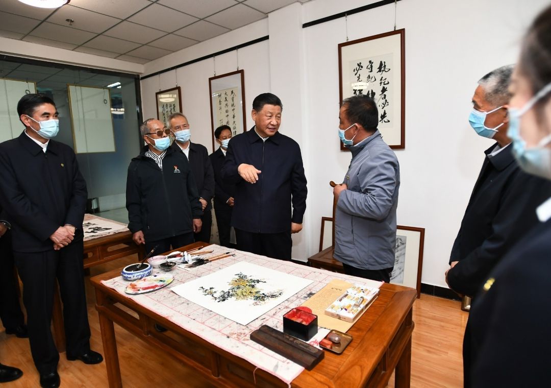 Xi Jinping Kunjungi Perusahaan Karpet di Qinghai-Image-6