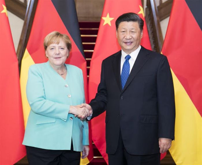 Xi Jinping dan Angela Merkel Bahas Distribusi Vaksin Setelah KTT G20-Image-1