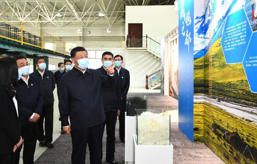 Xi Jinping Kunjungi Perusahaan Karpet di Qinghai-Image-1