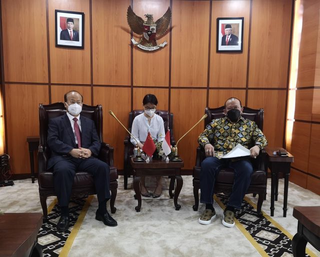 Duta Besar Xiao Qian Bertemu dengan Ketua DPRD Indonesia Bahas Serifikat WHO-Image-1