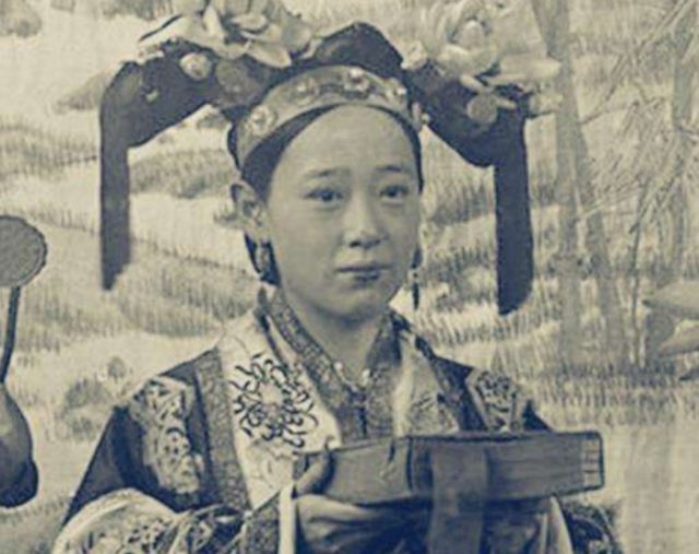 Kisah Yu Rongling, Wanita Tercantik di Masa Akhir Dinasti Qing-Image-7